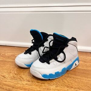 Air Jordan Retro 9 powder blue